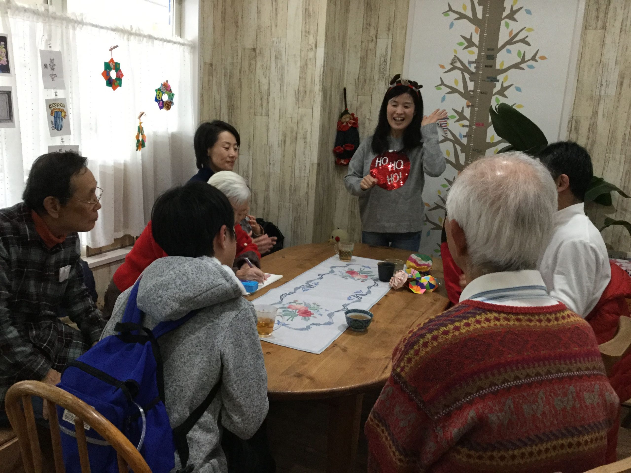 英語で絵本に親しむ時間。幼児さんからお年寄りまで、誰でも参加できます!(*∩Θ 英語で絵本に親しむ時間。幼児さんからお年寄りまで、誰でも参加できます!(*∩Θ